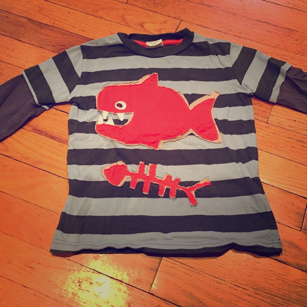 Mini Boden Mr Fishbones layered tee 4-5y GUC